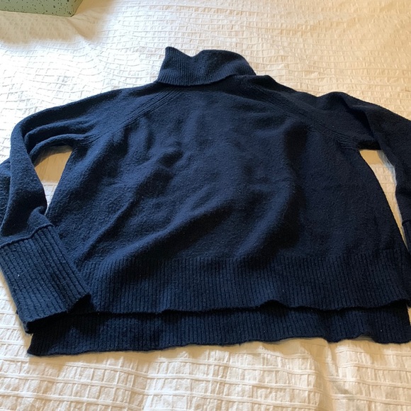 Navy blue j crew turtleneck, merino wool & alpaca - Picture 1 of 5